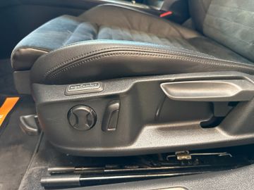 Volkswagen Passat Variant *Keyless*LED*NAVI*ACC*3-Zonen*