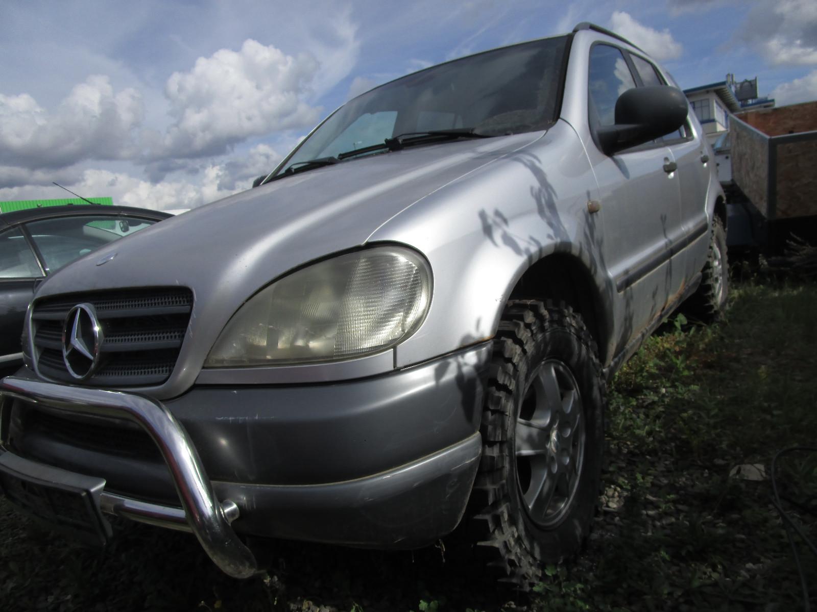 Mercedes-Benz ML 230