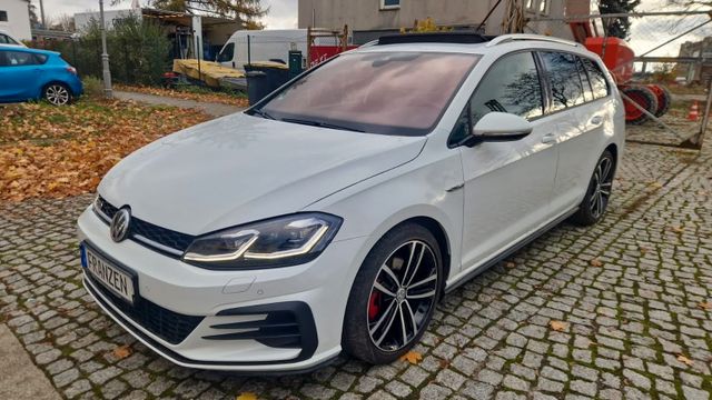 Volkswagen Golf VII Variant GTD Panorama Navi Led  ACC