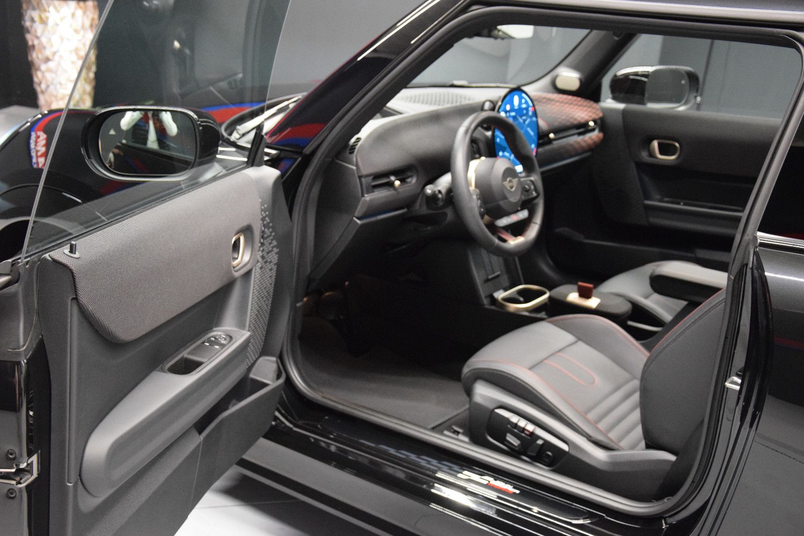 Fahrzeugabbildung MINI Cooper C Pano  ACC DCC 360° Harman Kardon Memory