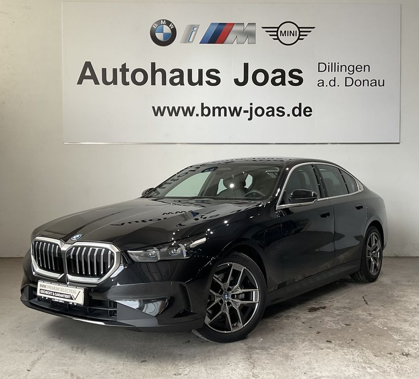 BMW 530e |Glasdach |Komfortsitze |Bowers & Wilkins