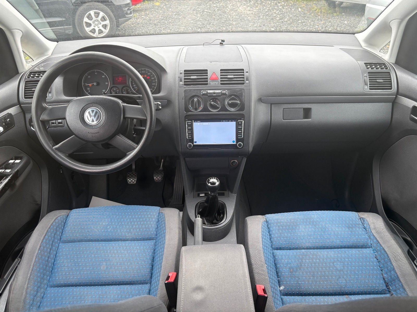Fahrzeugabbildung Volkswagen Touran Trendline 1.9 TDI Navi SHZ AHK Klima