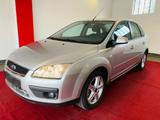 Ford Focus Ghia - Ford Focus aus 2006: Ghia