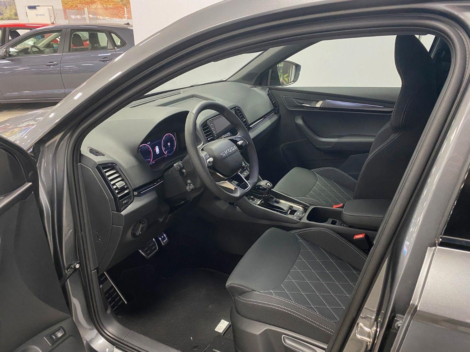 Fahrzeugabbildung SKODA Karoq 1.5 TSI DSG Sportline+MATRIX+2030 GARANTIE