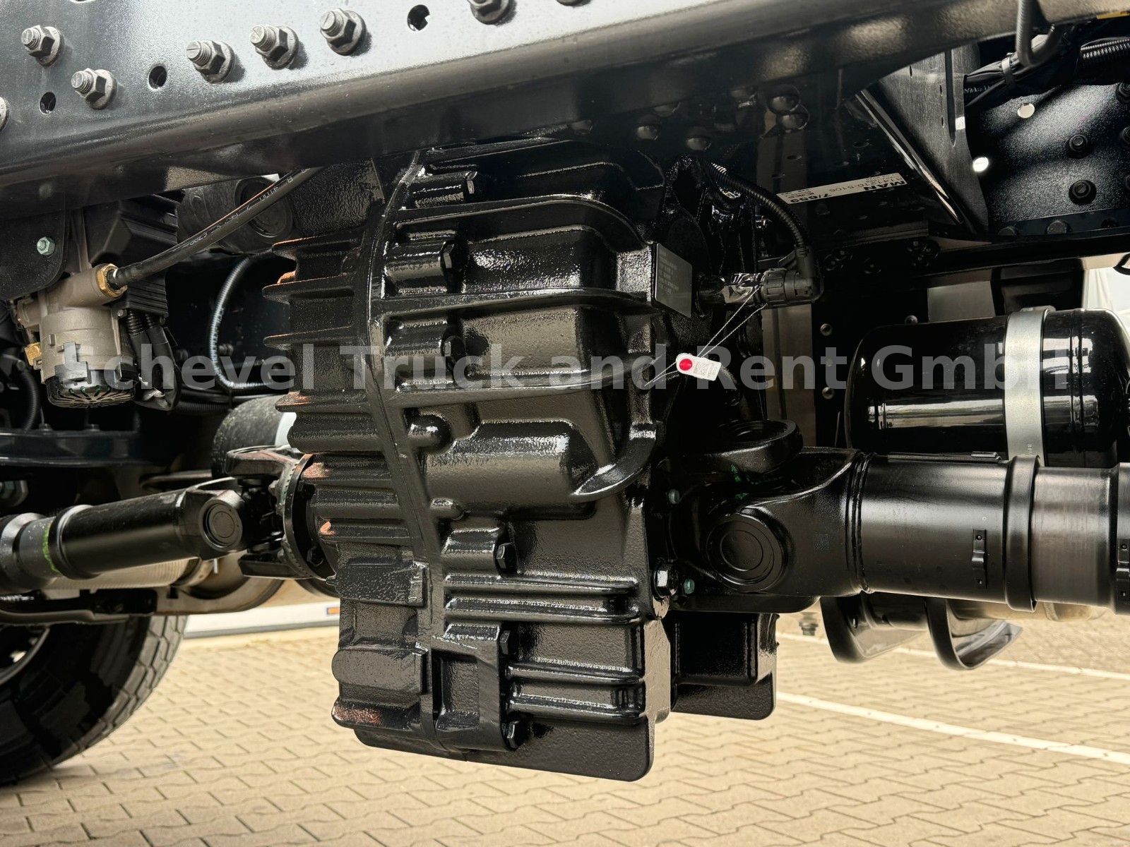 Fahrzeugabbildung MAN TGS 18.480 BL SA 4x4 mit Hydraulikvorbereitung