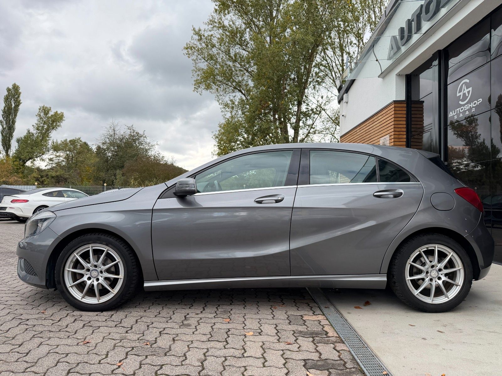 MERCEDES-BENZ A 180 A 180 CDI / d BlueEfficiency SHZ/NAVI – Ansicht 8