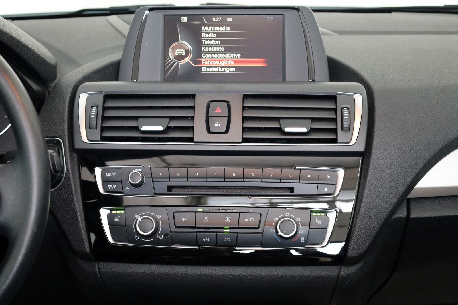 Fahrzeugabbildung BMW 220i Cabrio  Advantage TLeder,Xenon,SH,PDC,SR+WR