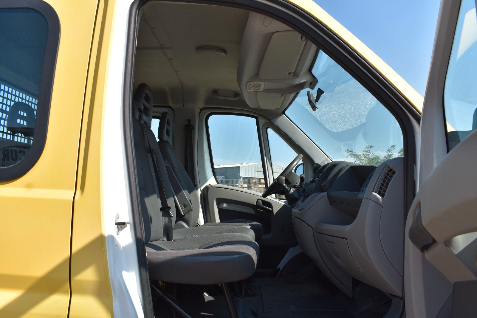 Fahrzeugabbildung Citroën Jumper Pritsche Doka. 35 L4 Lang HDi 120 Heavy