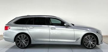 Fahrzeugabbildung BMW 540i xD DAB Alarm 360°H/K HUD 20" LiveCockpitPro