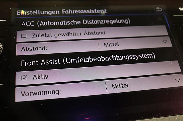 Tiguan Highline 2.0 TDI DSG 4M AHK LED NAVI KAME