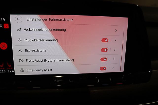 Golf GTI 2.0 TSI ACC KAMERA NAVI PANORAMA SPORTF