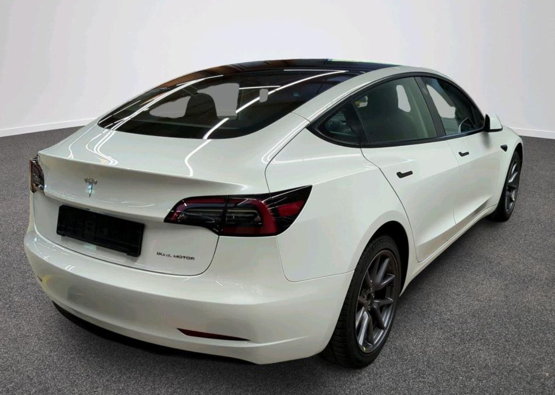 Tesla Model 3 Long Range Dual AWD 8 Fach 96% SOH foto 3