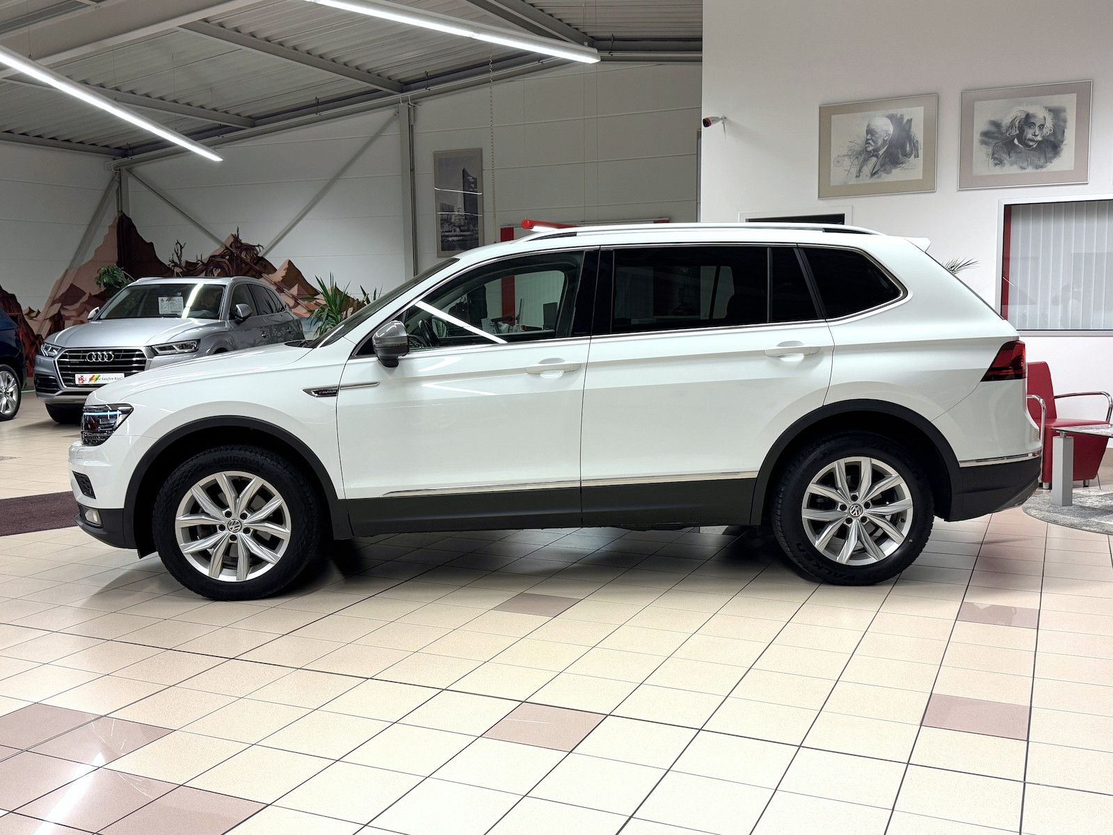 Fahrzeugabbildung Volkswagen Tiguan Allspace 4M /7-Sitze/ACC/Spur/VZE/Ahk