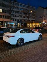 Alfa Romeo Gulia 2.0 Turbo 13000 km!!!!! - Alfa Romeo in Bielefeld