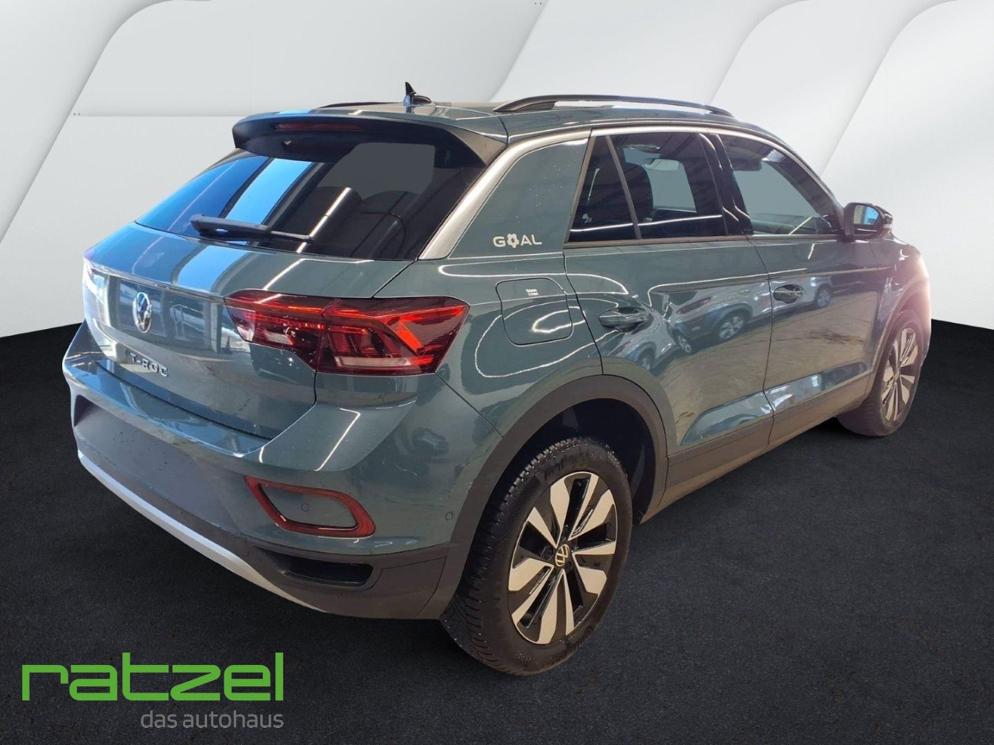 Fahrzeugabbildung Volkswagen T-Roc 1,0 Life TSI Navi LED ACC App Connect Trav