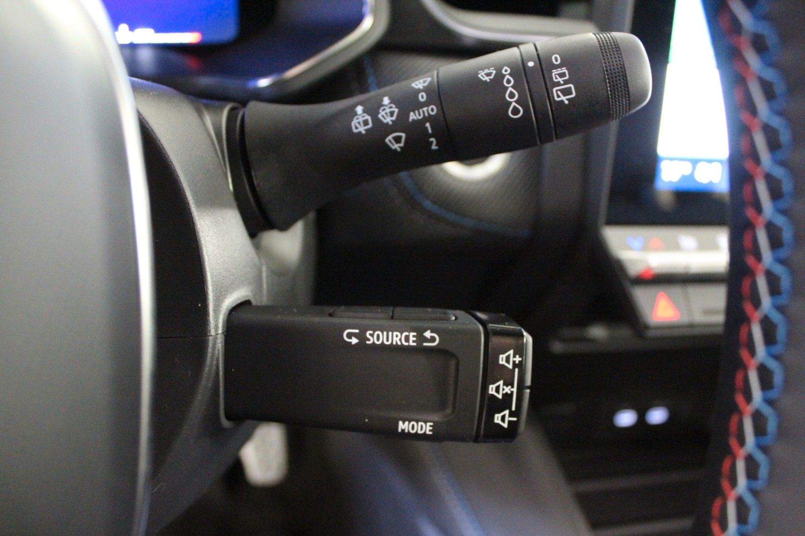 Fahrzeugabbildung Renault Symbioz Mild Hybrid 140 EDC Esprit Alpine