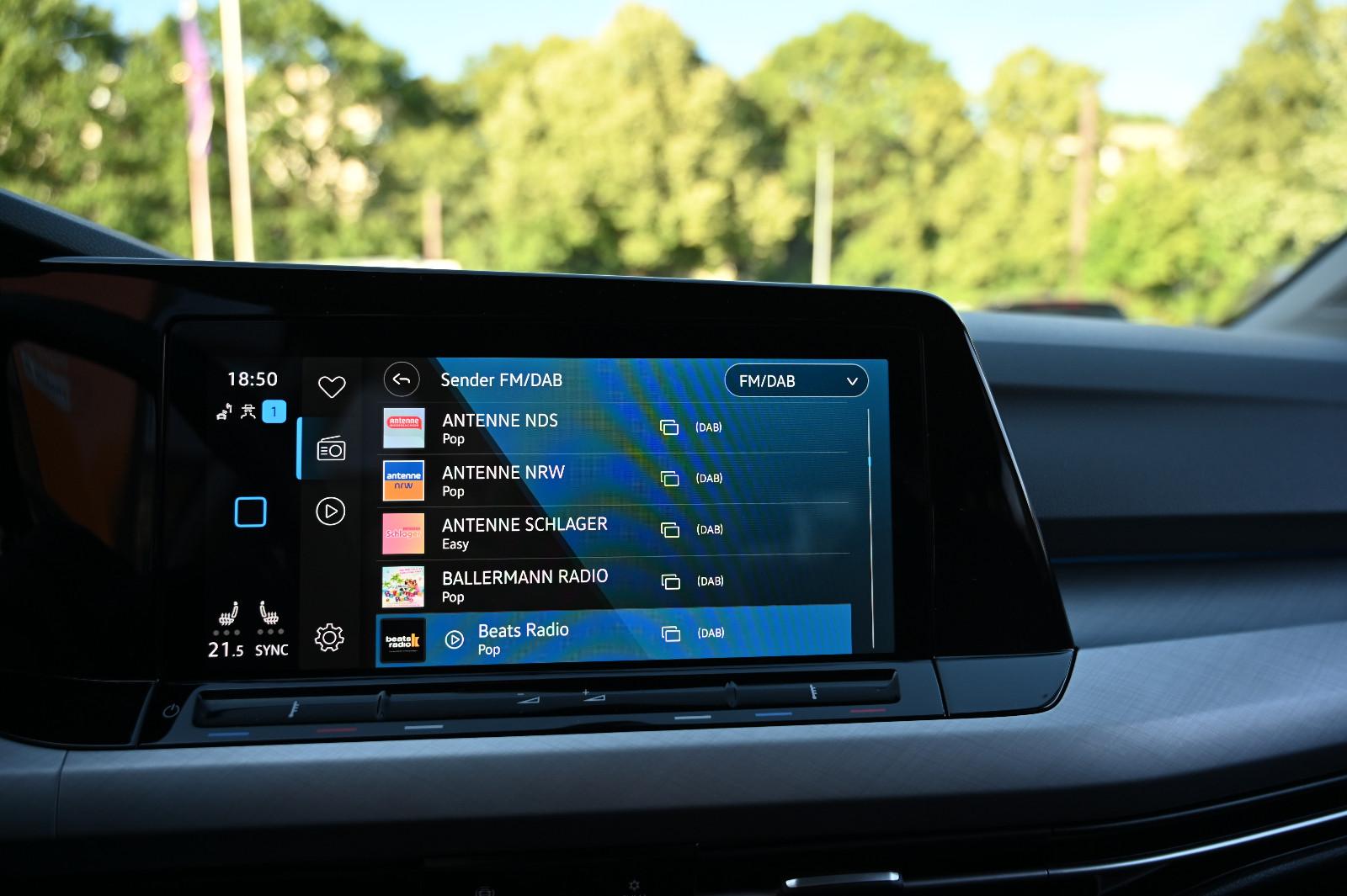 Volkswagen Golf VIII 1.5 eTSI Life Navi LED Kamera CarPlay, миниатюра 17