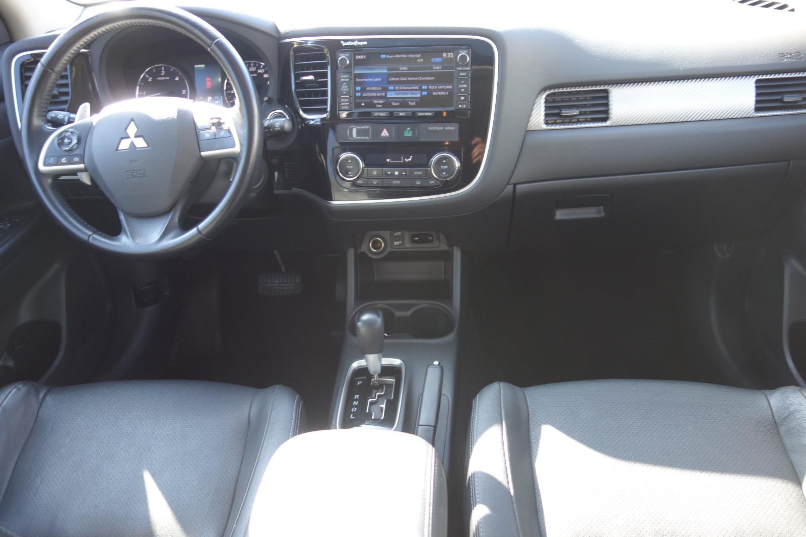 MITSUBISHI OUTLANDER - 150 CV - 4X4 - BVA