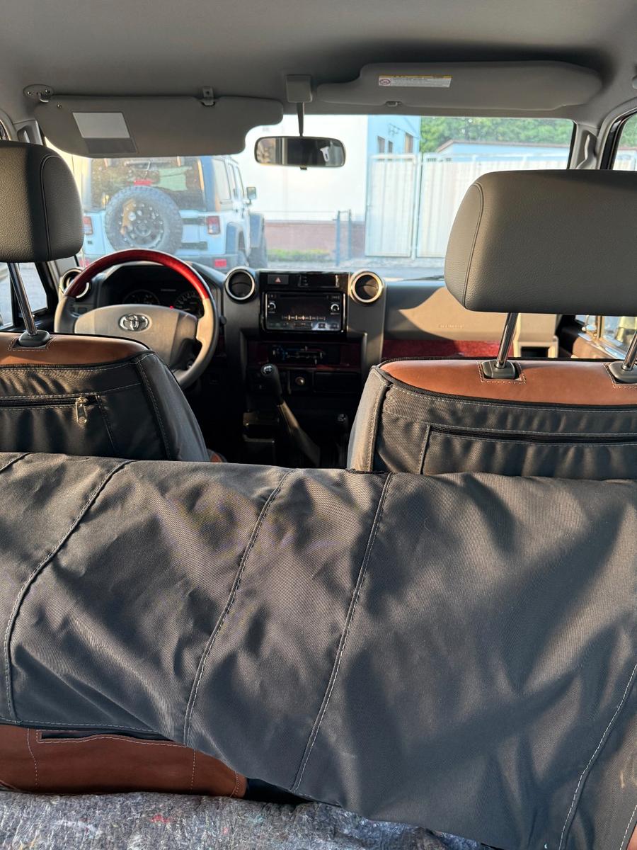 Toyota Land Cruiser GRJ71