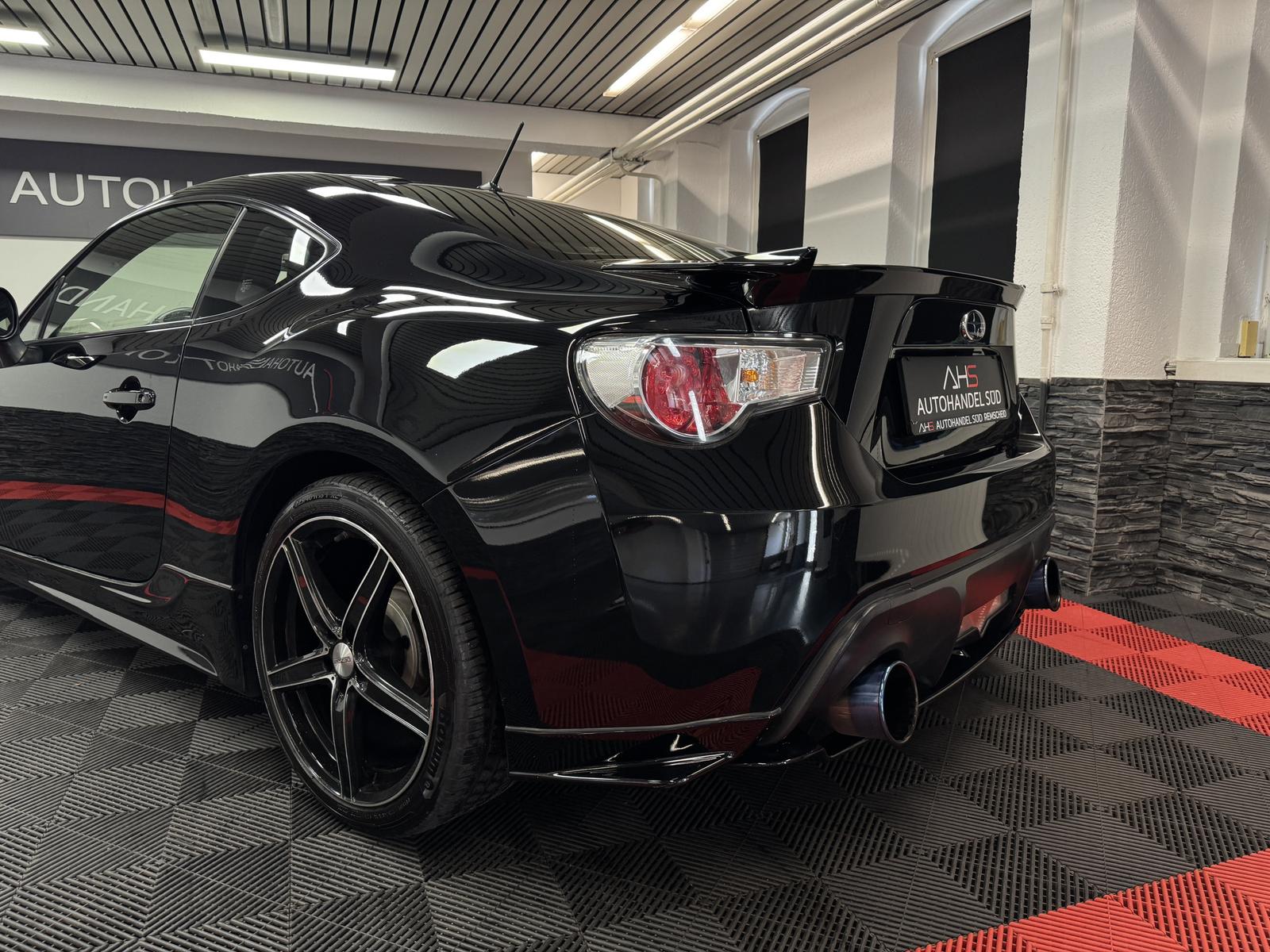 Subaru BRZ Sport 2.0 200 ch BVM / 76 000 km / Échappement sport / Suspensions Eibach / Jantes 18"
