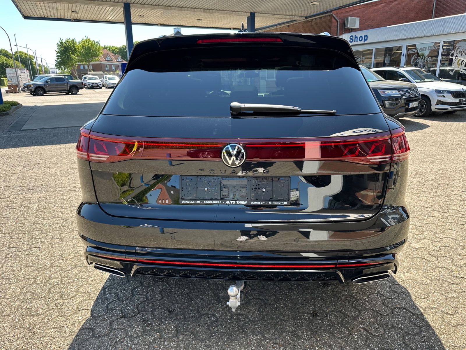 Fahrzeugabbildung Volkswagen Touareg 3.0 TDI 4Motion R-Line Pano/AHK/IQ/Navi