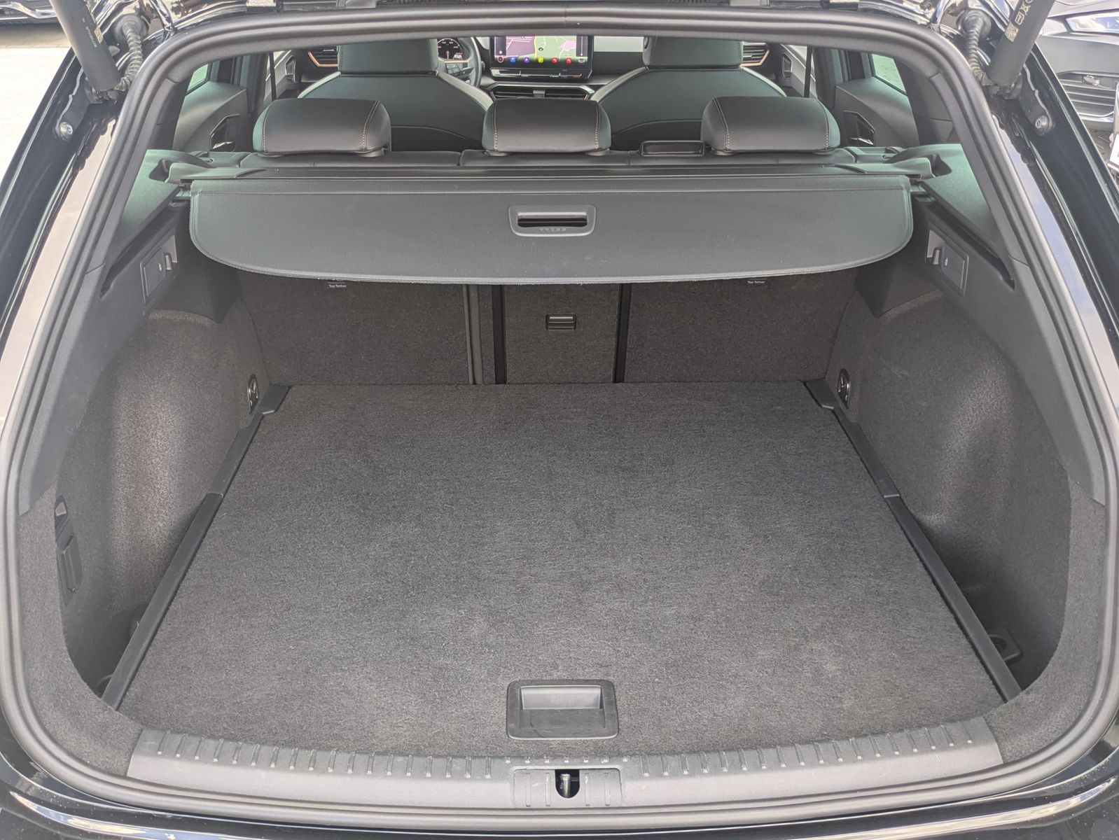 Fahrzeugabbildung CUPRA Leon 1.5 eTSI DSG MATRIX-LED*ACC*AHK*KAMERA*18"