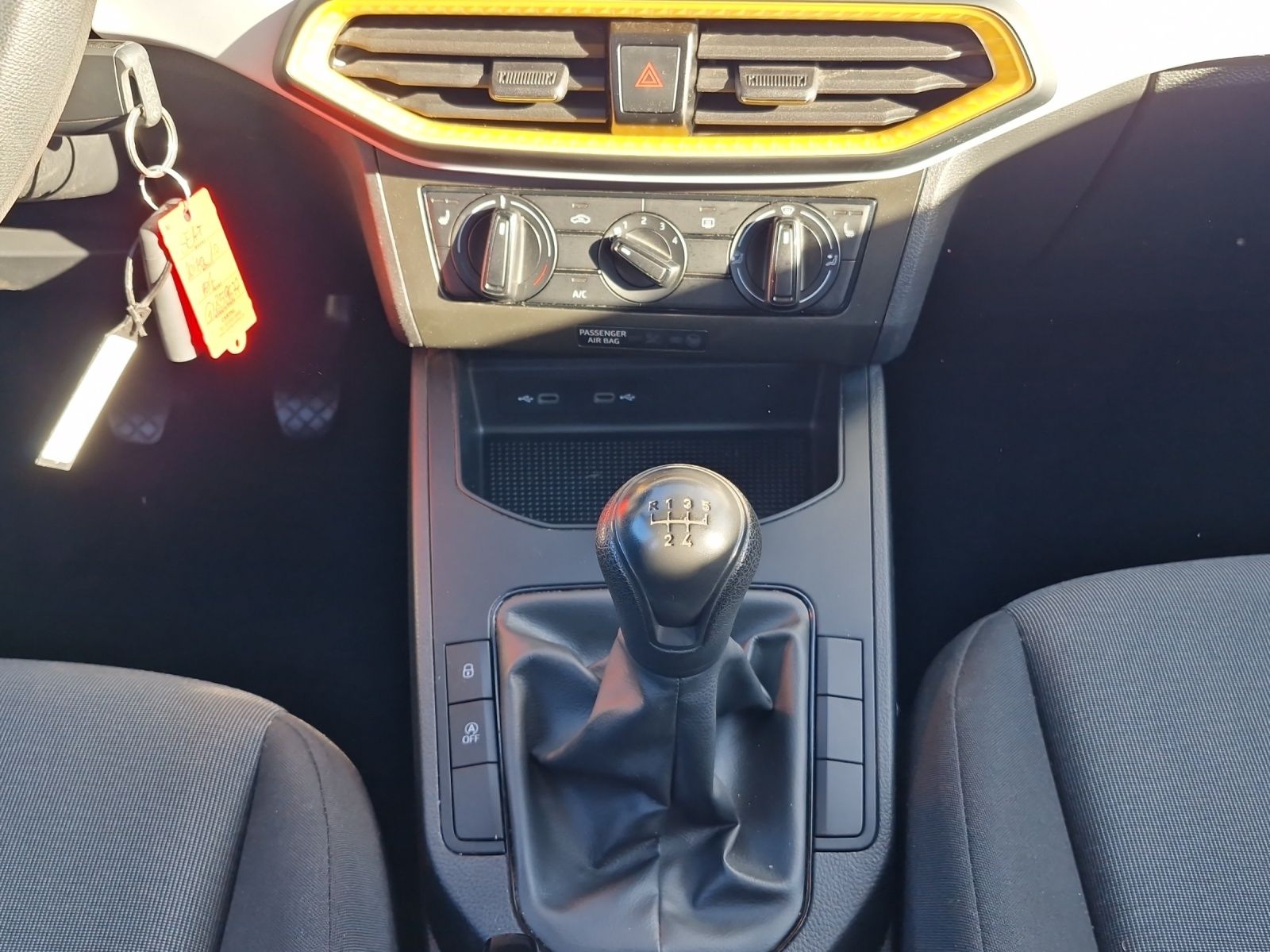 Fahrzeugabbildung SEAT Ibiza Reference 1.0 MPI LED KLIMA