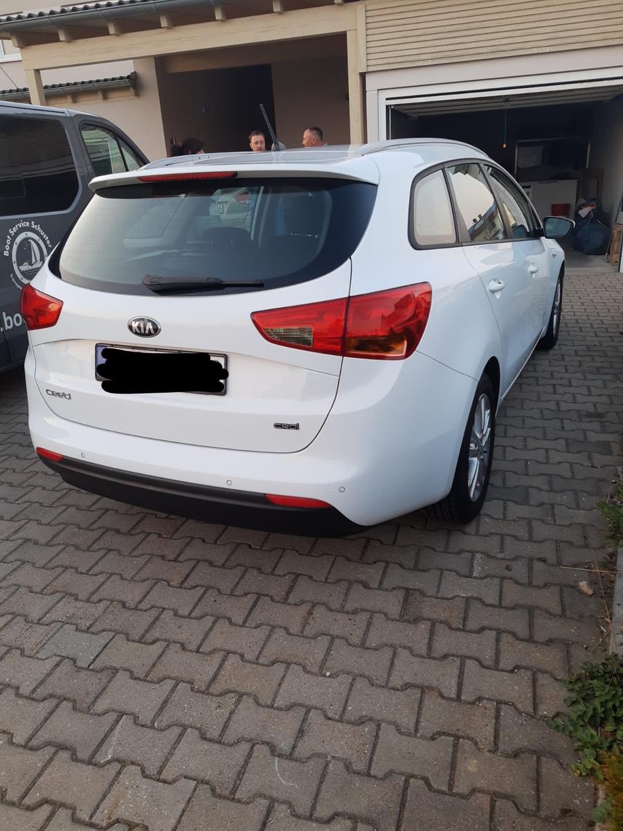 Kia cee'd 2012 — interior