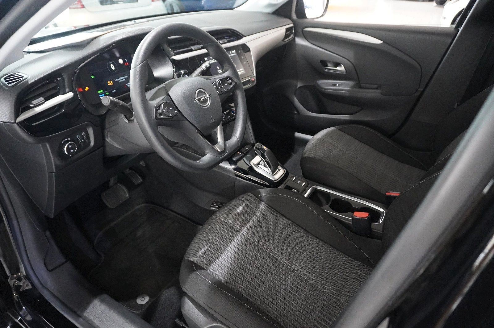 Fahrzeugabbildung Opel Corsa-e ELEKTRO 1-PHASIG NAVI/DAB/KAMEERA/VIRTU.