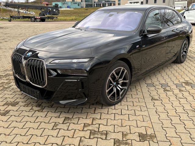 BMW i7 xDrive 60 M-Sport LoungSeat Sky+TV  €192589,-