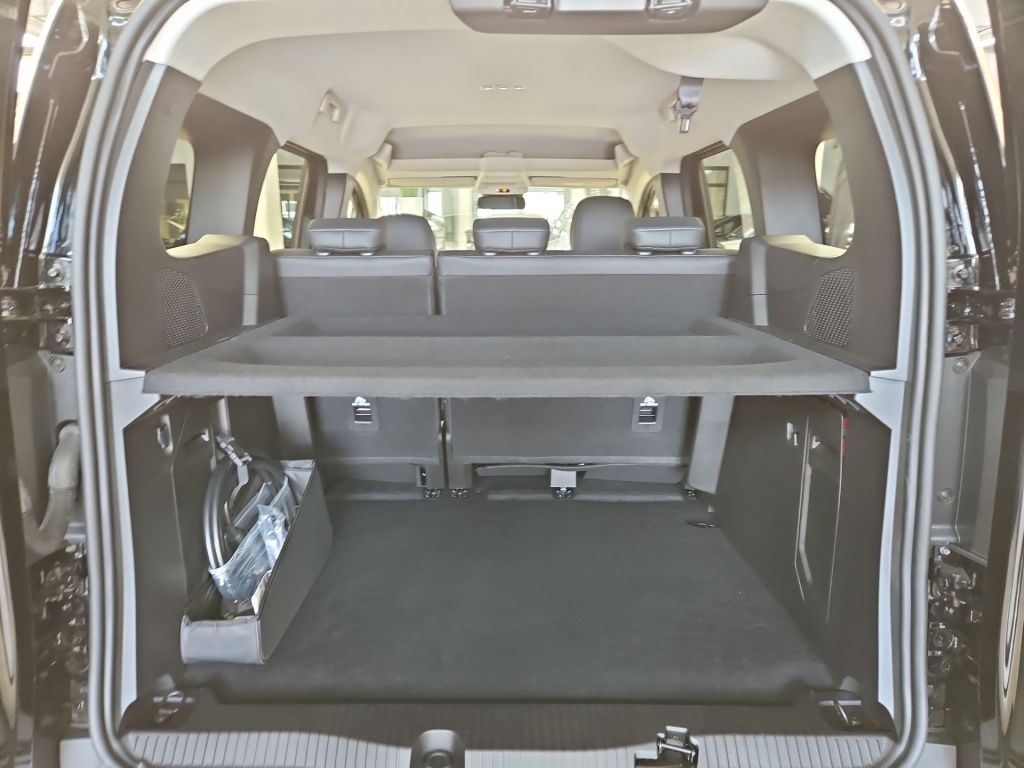 Fahrzeugabbildung Mercedes-Benz EQT 200 Style LED RFK Nav AHK 22KW-AC Flügeltüre