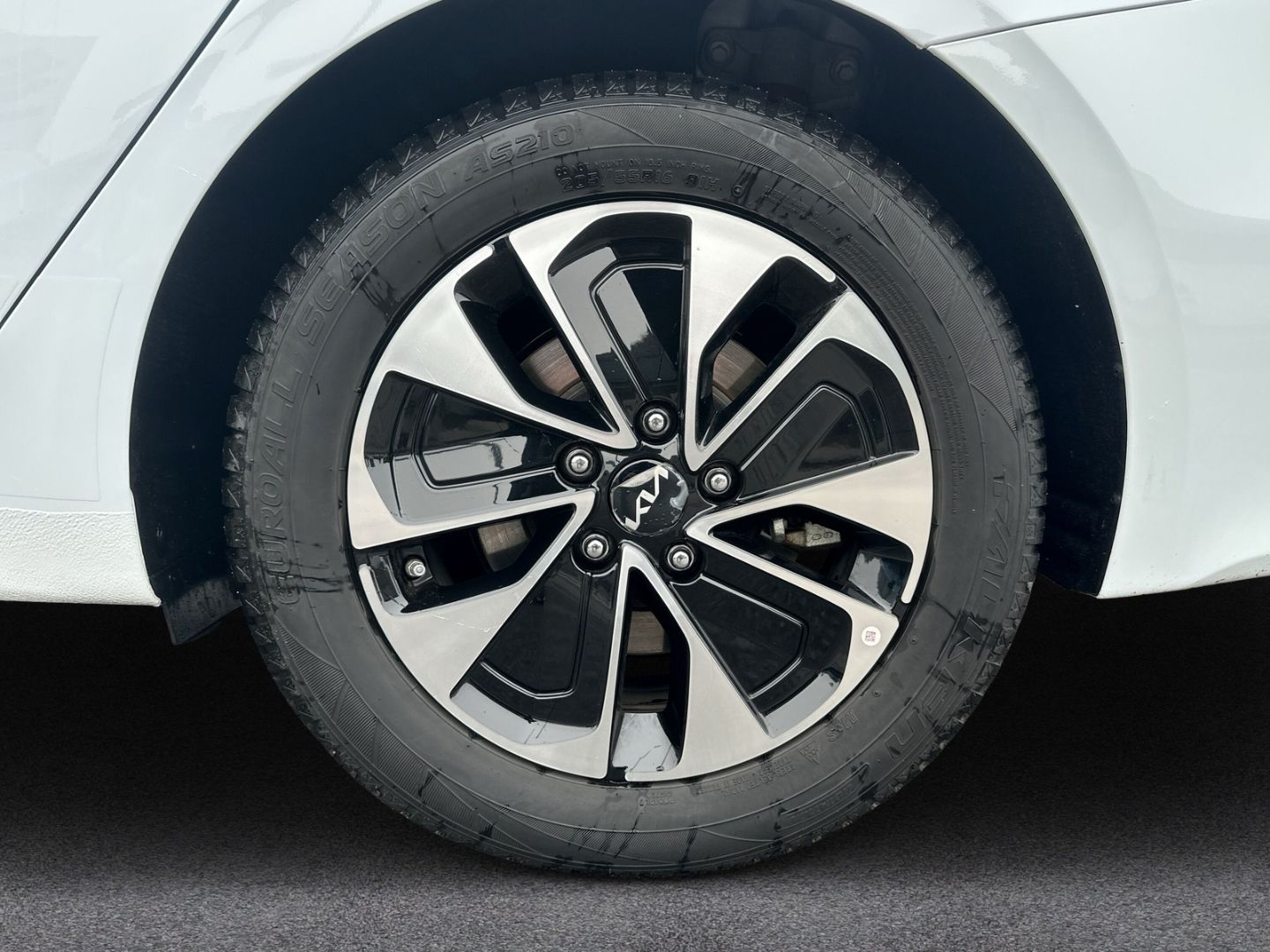 Fahrzeugabbildung Kia Ceed_sw Plug-in Hybrid Spirit 1.6 + El. Panodach