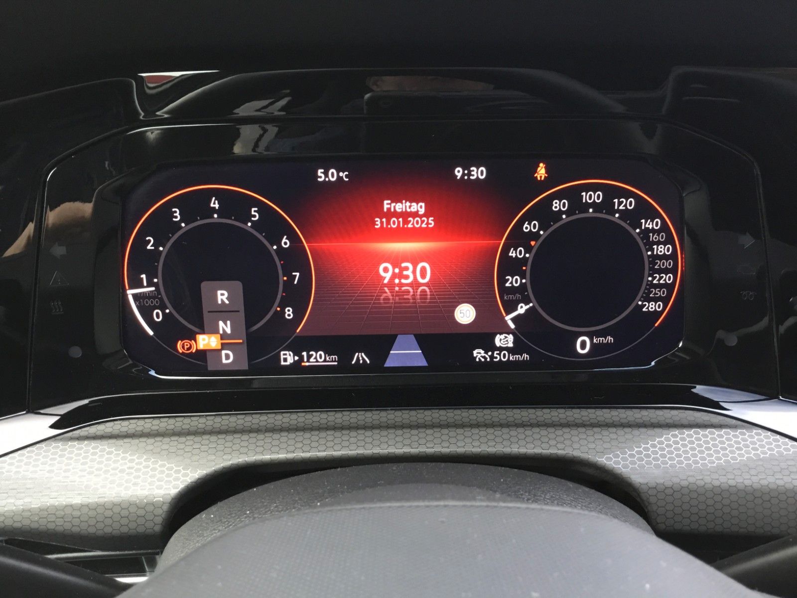 Fahrzeugabbildung Volkswagen Golf 2.0 TSI DSG GTI+Pano+18"+IQ Light