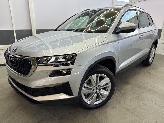 Skoda Karoq SELECTION KESSY NAVI RFK PDC 1.5 TSI AC...