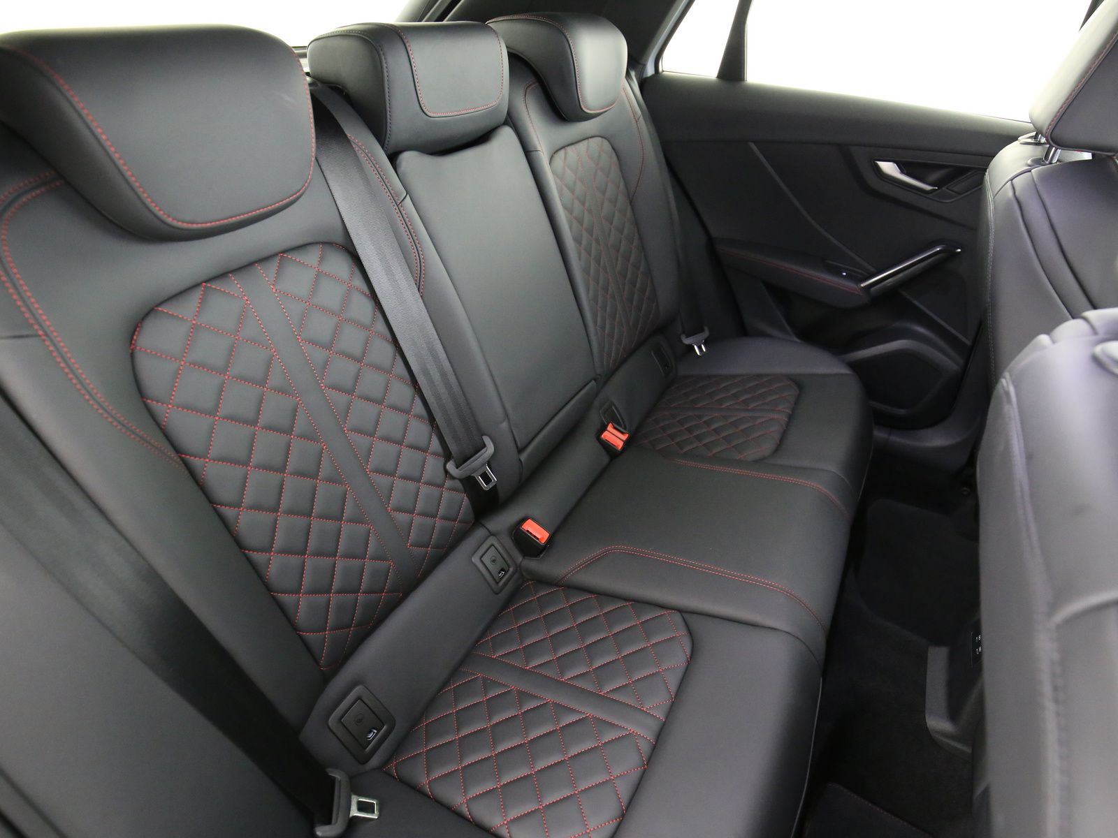 Audi SQ2 - Bild 19