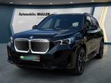 BMW iX1 eDrive20 M Sport AHK Driving Professional Ha - BMW iX1: Automatik