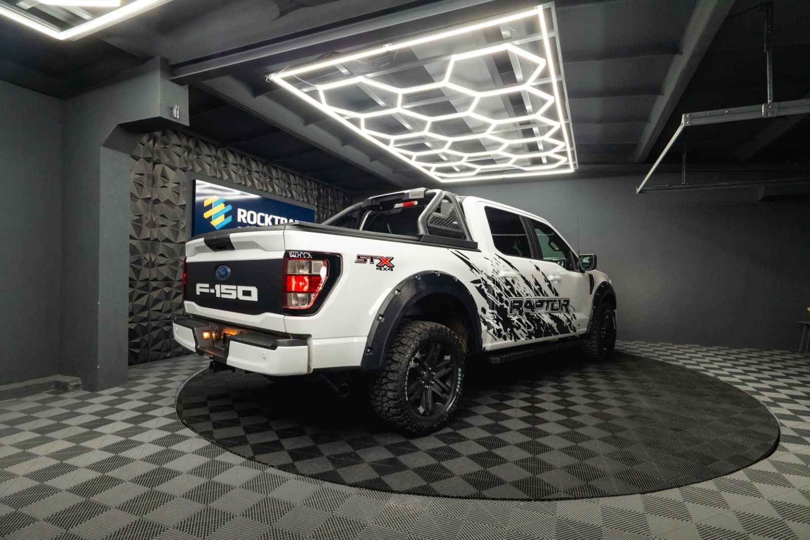 Fahrzeugabbildung Ford F150 5.0L V8 4x4 Offroad SuperCrew RAPTOR 19%