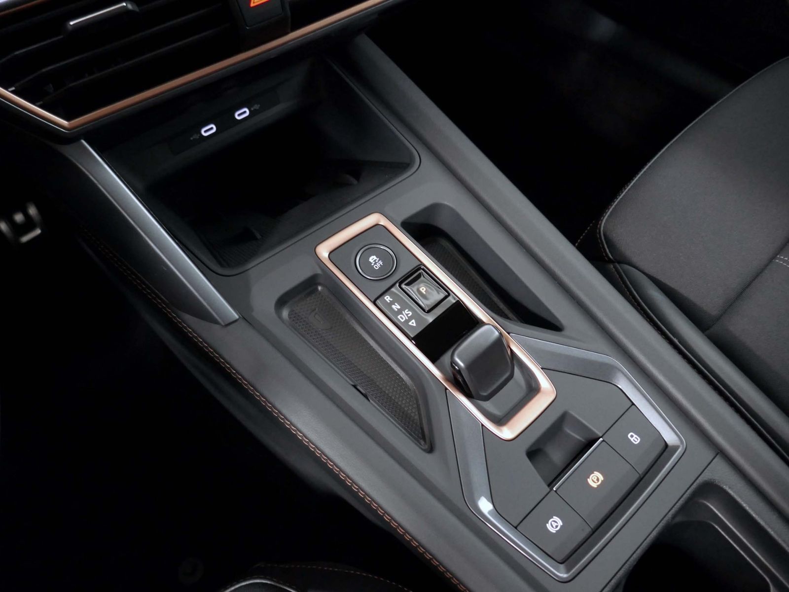 Fahrzeugabbildung CUPRA Leon SP 1.5 eTSI | LED RFK ACC Navi