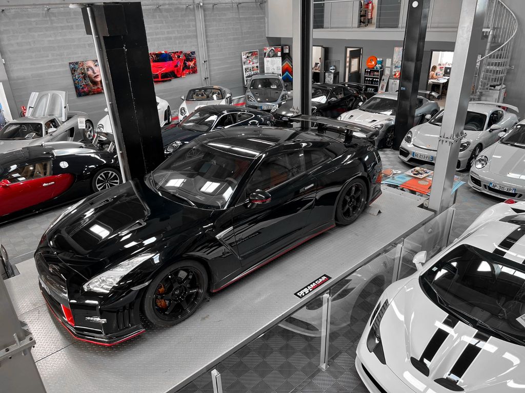 Nissan GT-R
