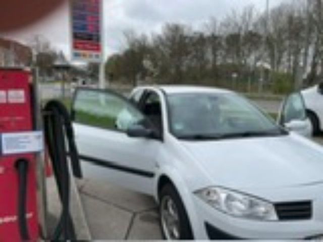 Renault Megane 1.6l 2003BJ Weiß