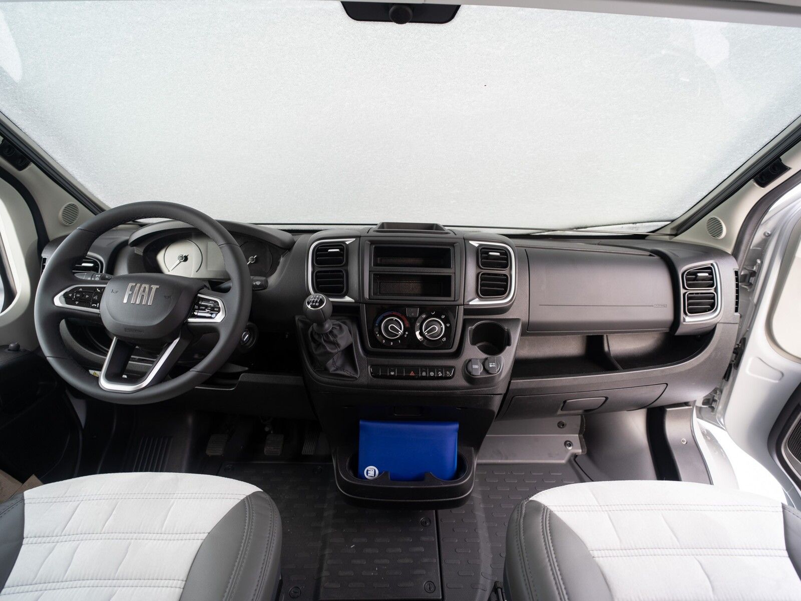 Fahrzeugabbildung Sunlight Adventure Cliff 640 MJ26*Rahmenfenster*Faltverd.