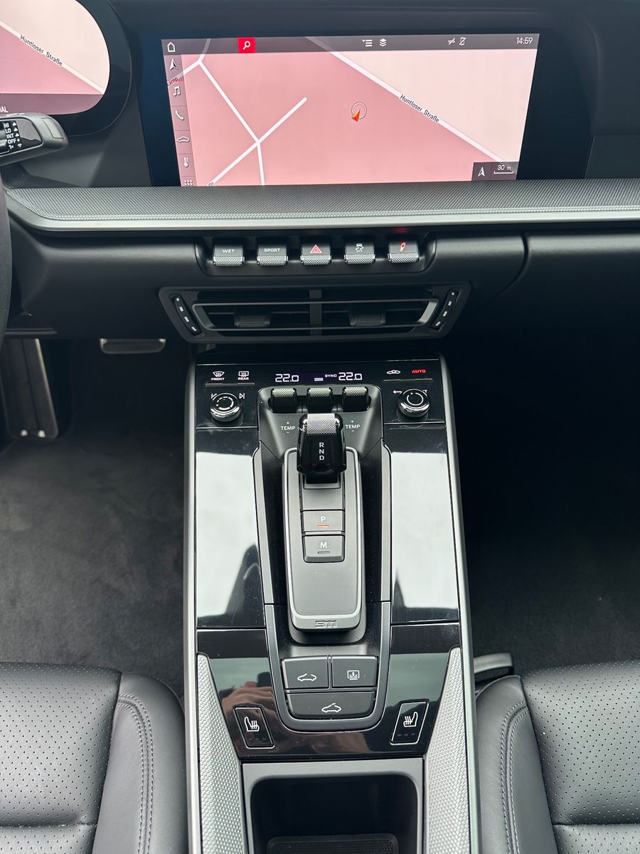 Fahrzeugabbildung Porsche 992 Carrera S NAV+LED+KAM+BOSE+SPORT-ABGAS