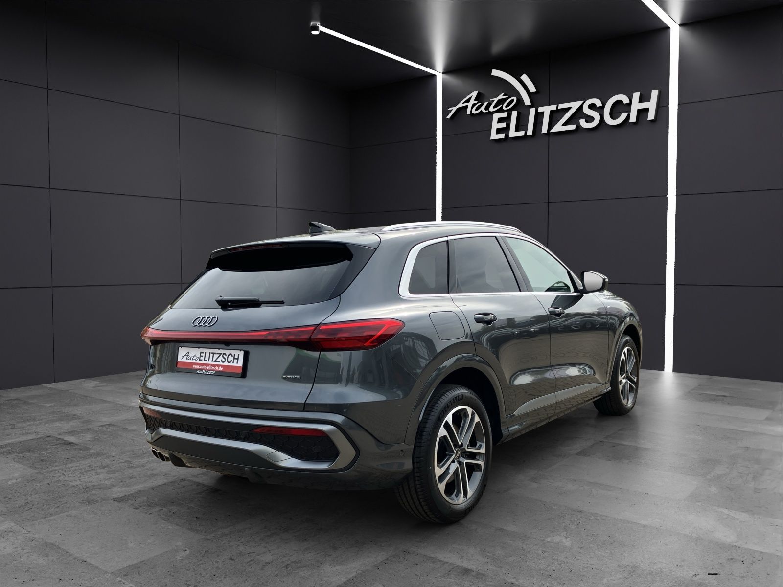 Fahrzeugabbildung Audi Q5 2.0 TDI quattro S line MATRIX AHZV ACC NAVI