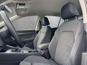 VW Golf VIII Lim.Highline Style Massage/Sportsitze, Bild 10