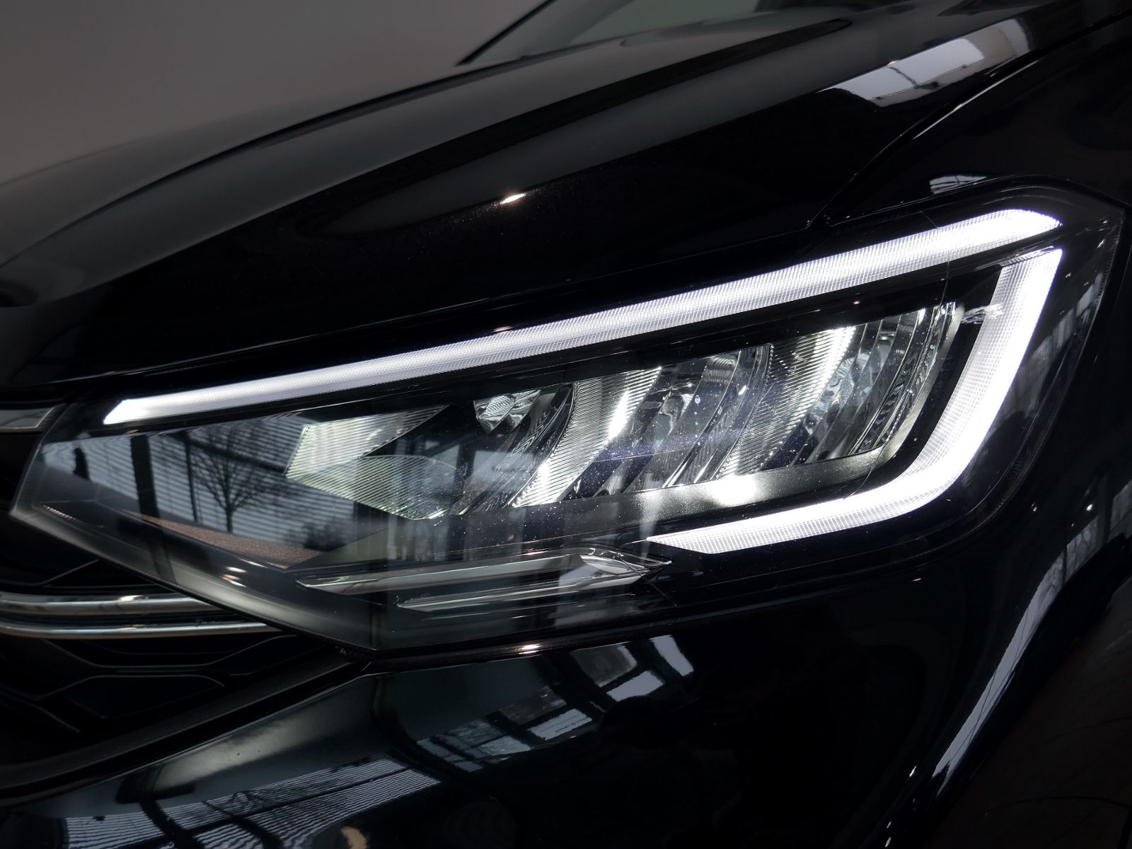 Fahrzeugabbildung Volkswagen Taigo Move 1.0 TSI DSG | LED RFK ACC Navi