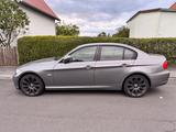 BMW 320i - E 90 Facelift  - BMW 320: 320i E90