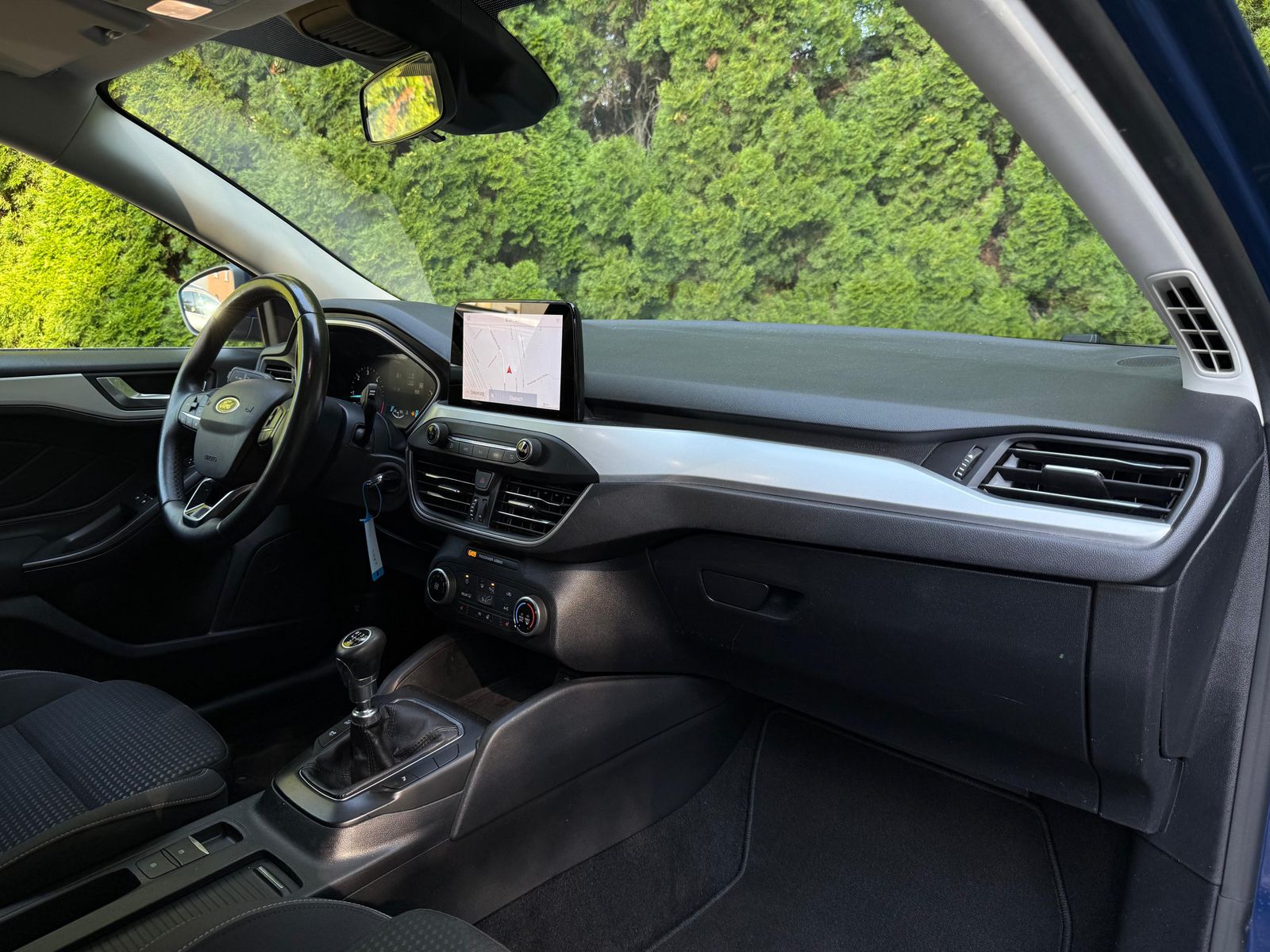 Fahrzeugabbildung Ford Focus 2.0 EB Cool & Connect LED+NAV+SHZ+KAM+CARP