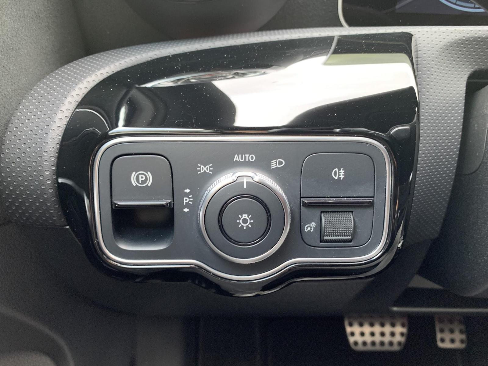 Mercedes-Benz A-Class A200 AMG-Line Ambiente+LED+Kamera+Sound, миниатюра 26
