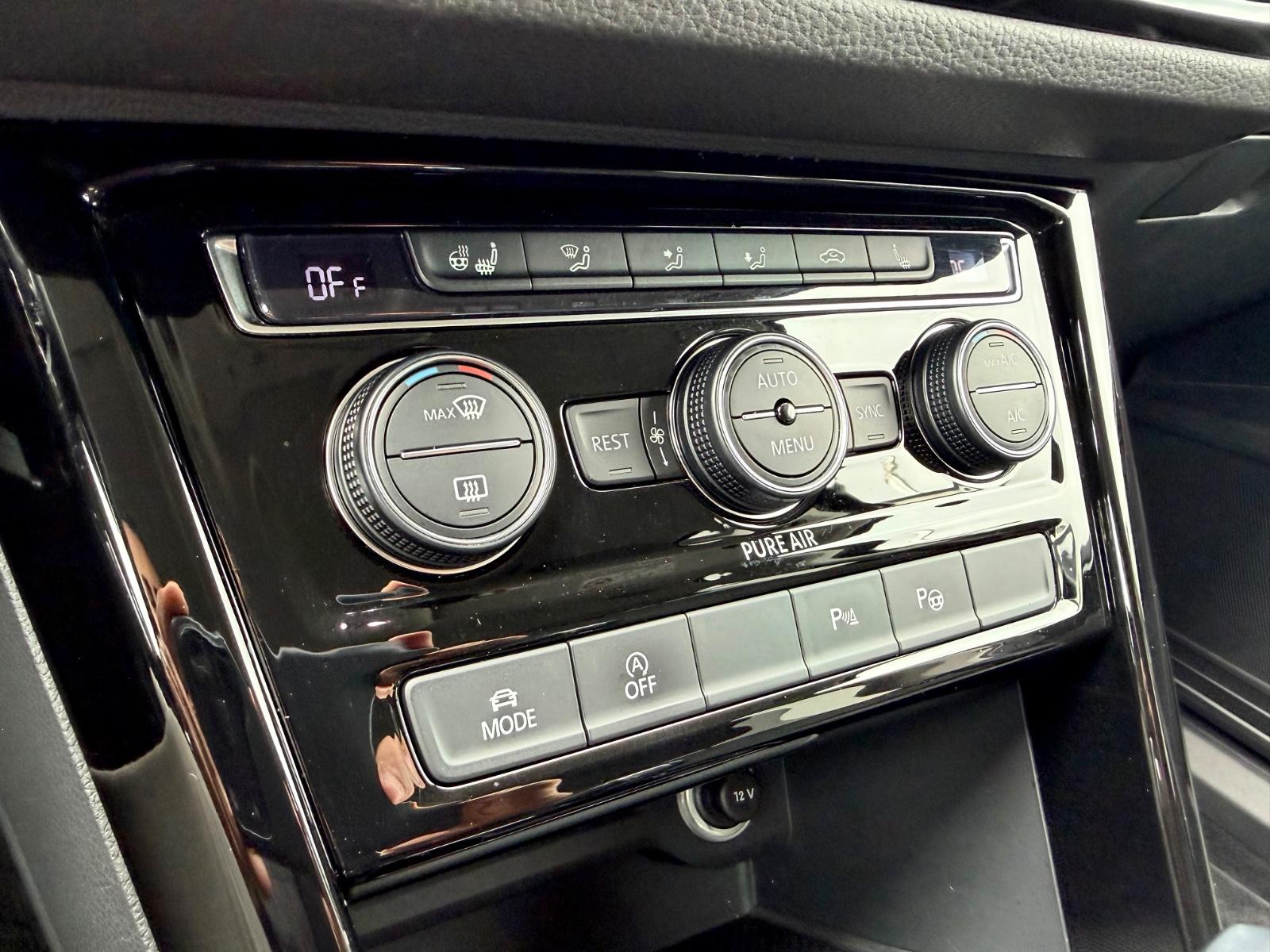 Volkswagen Touran Highline 1.8 TSI DSG /NAVI/LED/ACC/CAM/