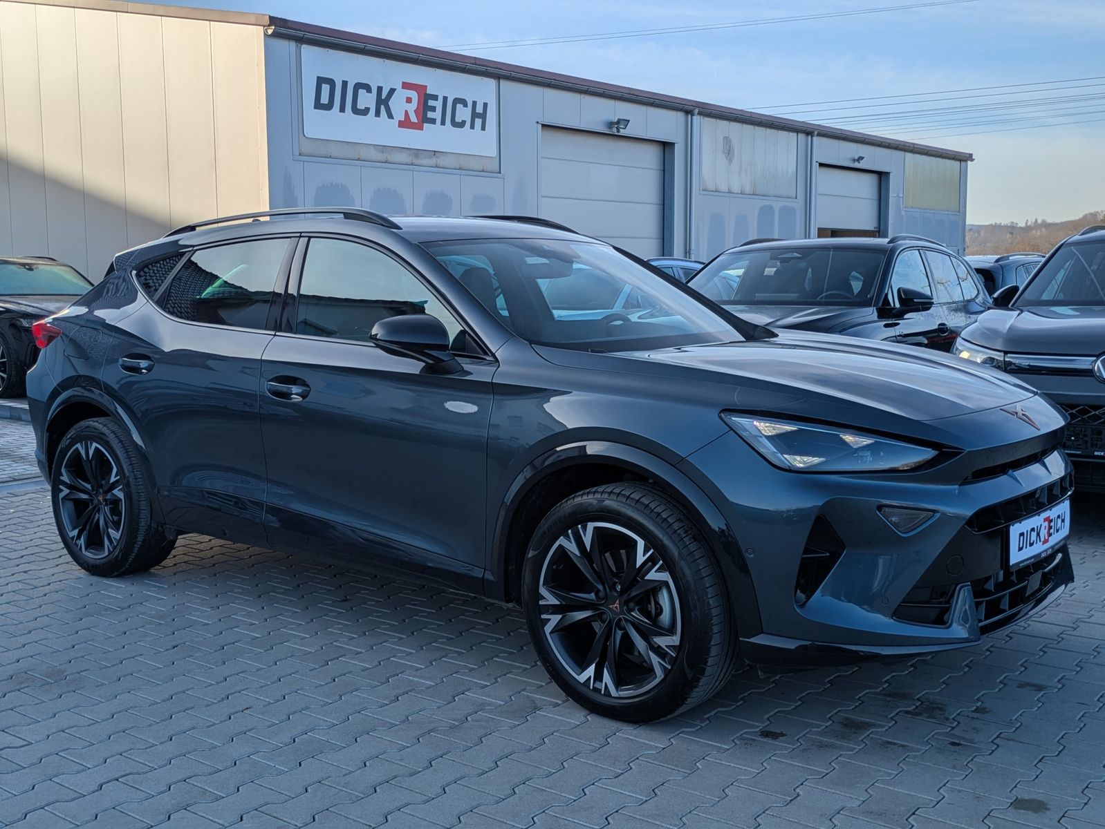 Fahrzeugabbildung CUPRA Formentor 1.5 eTSI LEDER*MATRIX*SENNH*Int.Dr.-XL